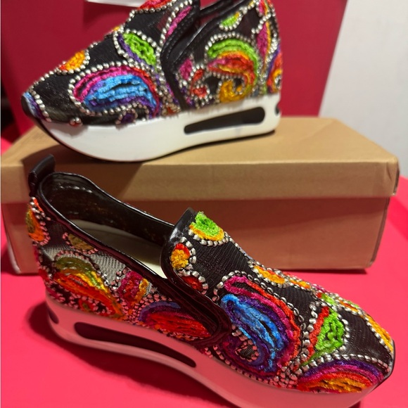 Unlisted Shoes - Unlisted Multicolor Embroidered Women's Sneakers worn once
